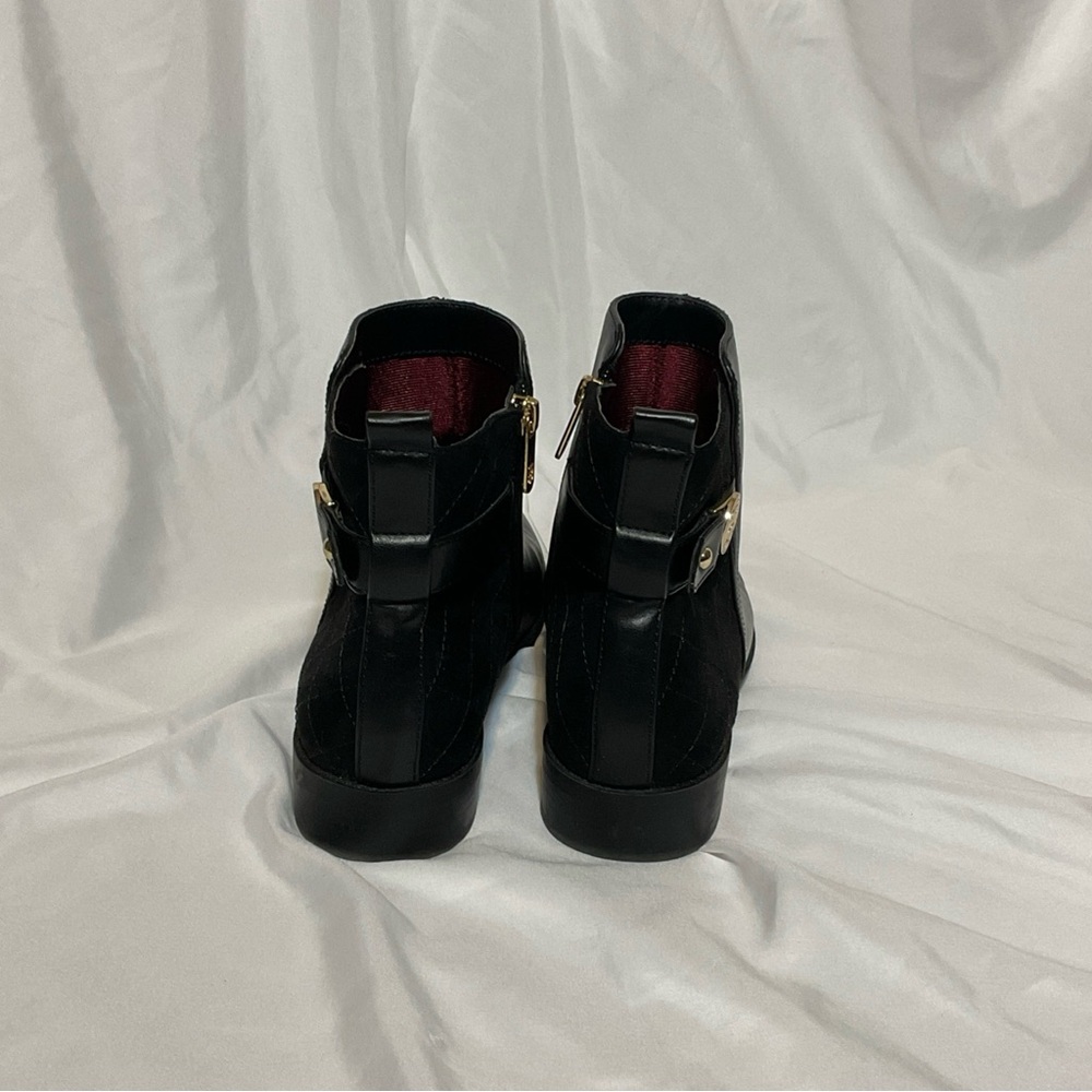 Tommy Hilfiger BootsWomens 8.5M Black Leather Side Zip Quilted Ankle Booties - Picture 3 of 7
